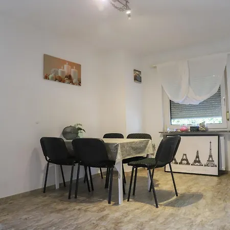 Gemuetliches Familienhaus - Fuehlt Euch Wohl Apartament